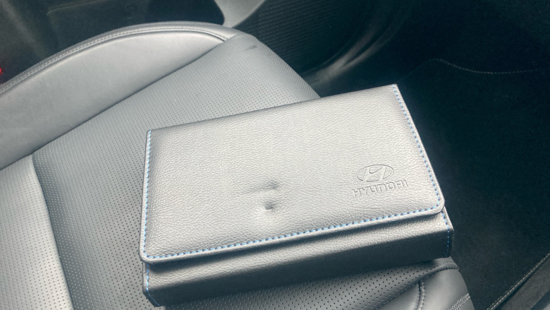 Hyundai SANTA FE 1.6 TGDi PHEV Calligraphy 5dr 4WD Auto [6 Seats] Estate